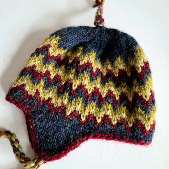 Handknit 100% Icelandic wool hat. - Picture 2 of 7